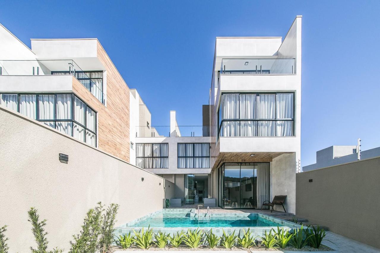 Casa Requinte, 4 Suites , Piscina II บัลเนอาริโอ กังโบริว ภายนอก รูปภาพ